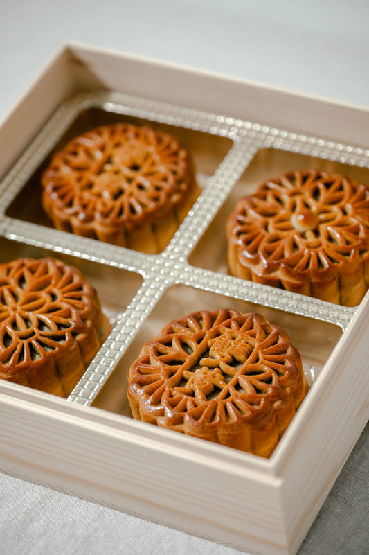Four Treasures Traditional Mooncake Box (Less Sugar) - Pre-order